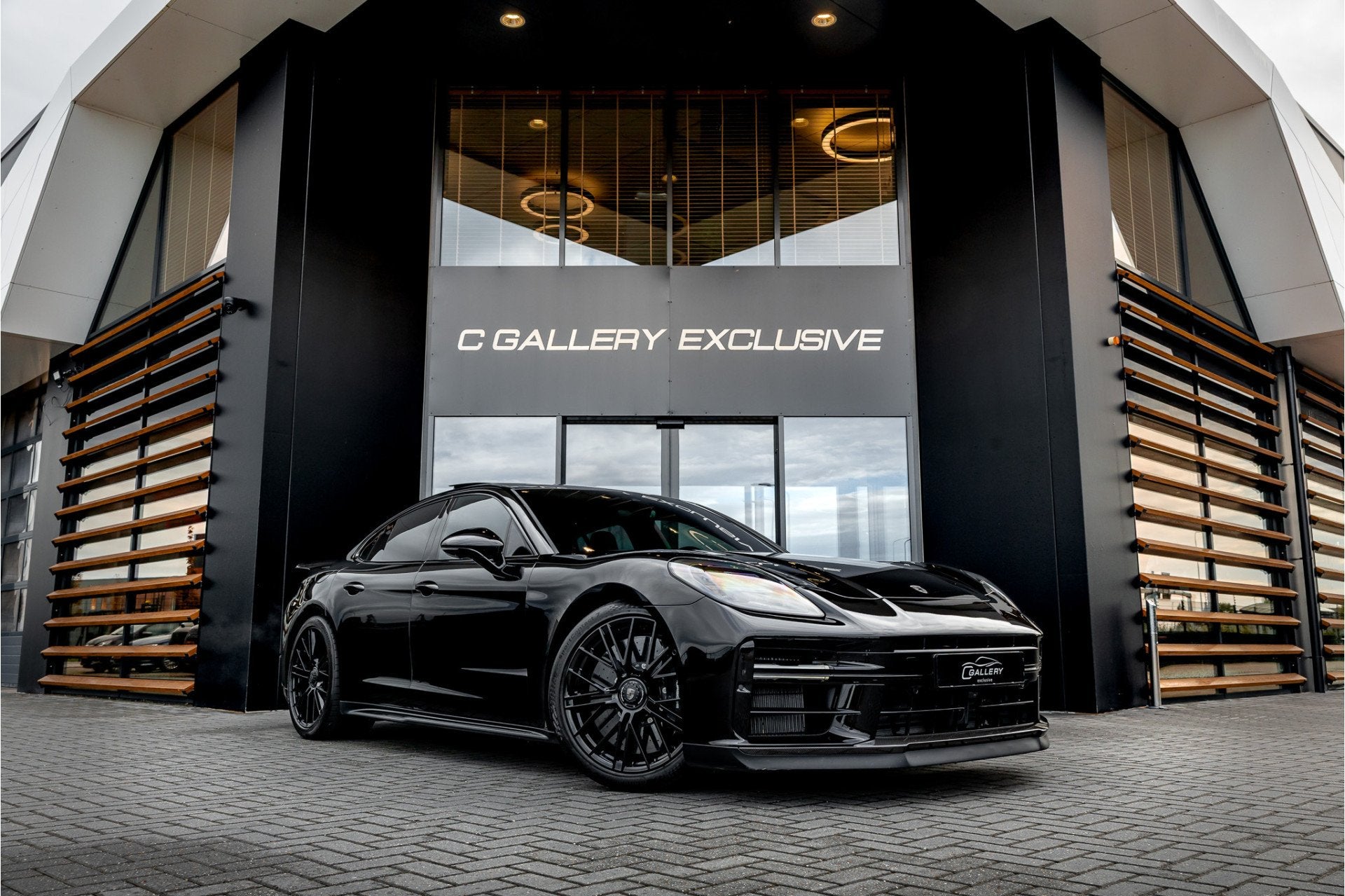 Porsche Panamera 4.0 Turbo S E-Hybrid - BTW | Akrapovic | Fu, Auto's, Automaat, Gebruikt, 4 stoelen, Zwart