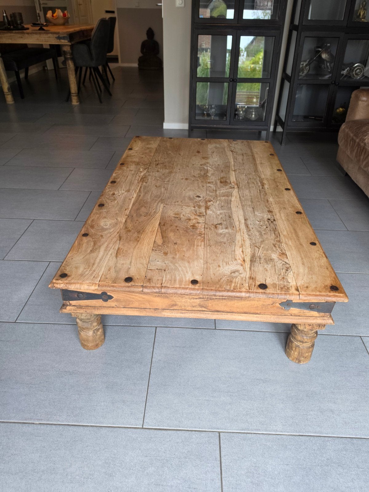 Robuuste Salontafel van Massief Indisch Rozenhout (Shisham), Gebruikt, 100 tot 150 cm, Industrieel, Landelijk, 50 tot 100 cm