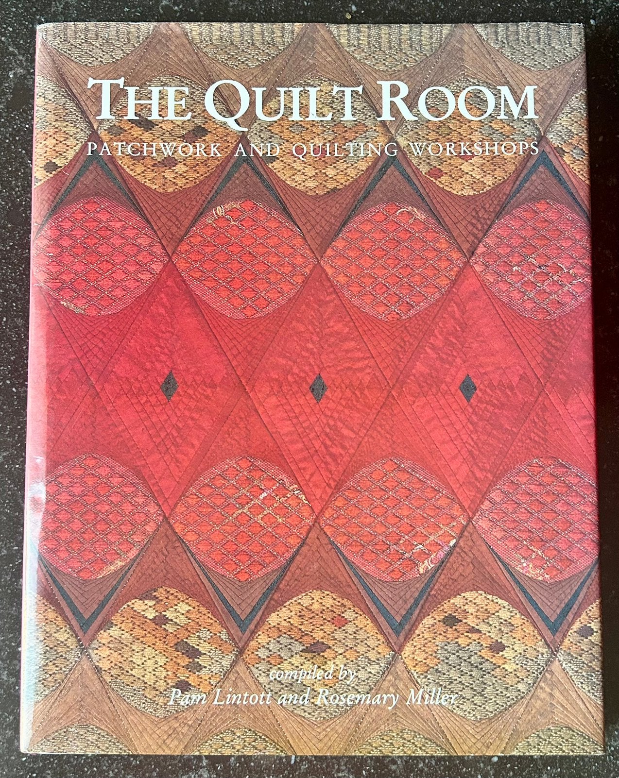 The Quilt Room - Patchwork and Quilting Workshops - Lintott, Pam Lintott and Rosemary Miller, Ophalen of Verzenden, Zo goed als nieuw