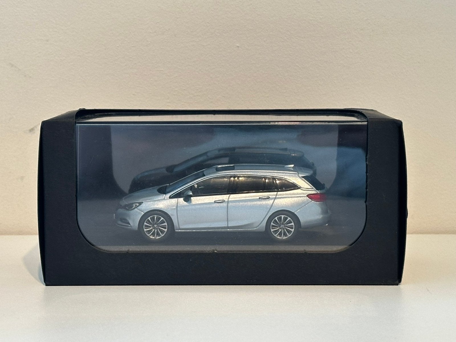 Opel Astra (K) Sports Tourer (2015) | iScale | schaal 1:43, Ophalen of Verzenden, Nieuw, Auto