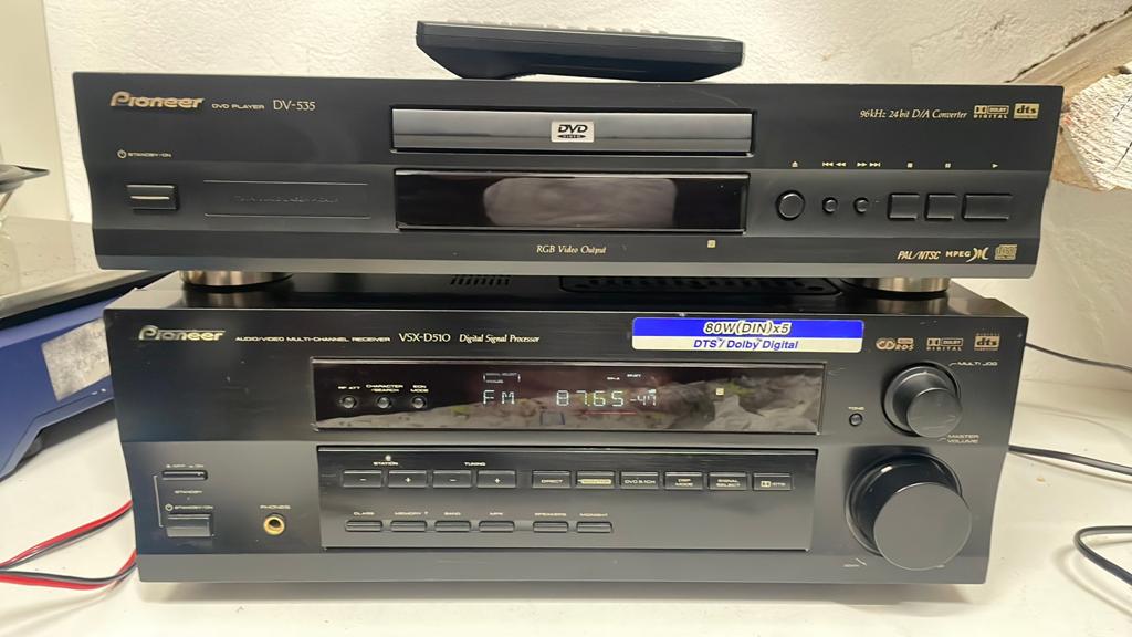 Pioneer (kuren) DVD speler DV-535 & Versterker VSX-D510, Audio, Tv en Foto, Versterkers en Receivers, Ophalen of Verzenden, Niet werkend