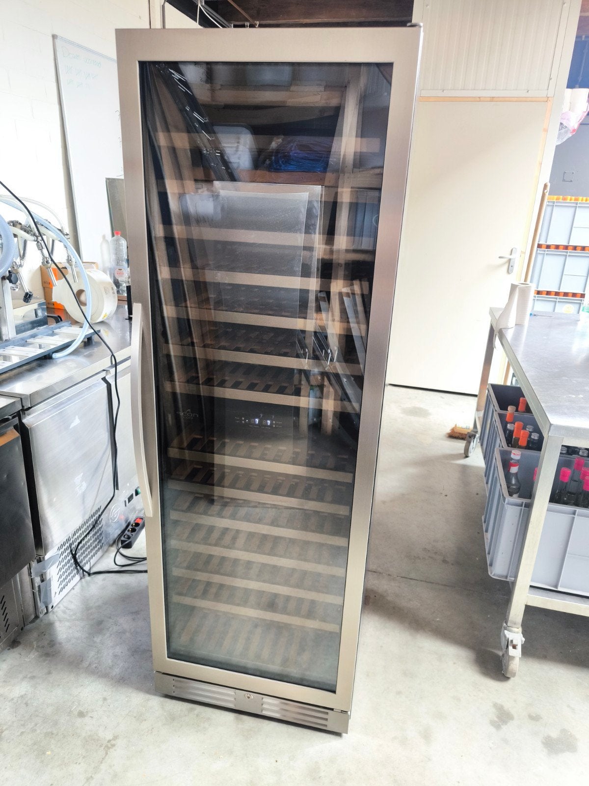 Wijnkoelkast | Wijnklimaatkast €650,-, 200 liter of meer, Ophalen, Gebruikt, 60 cm of meer