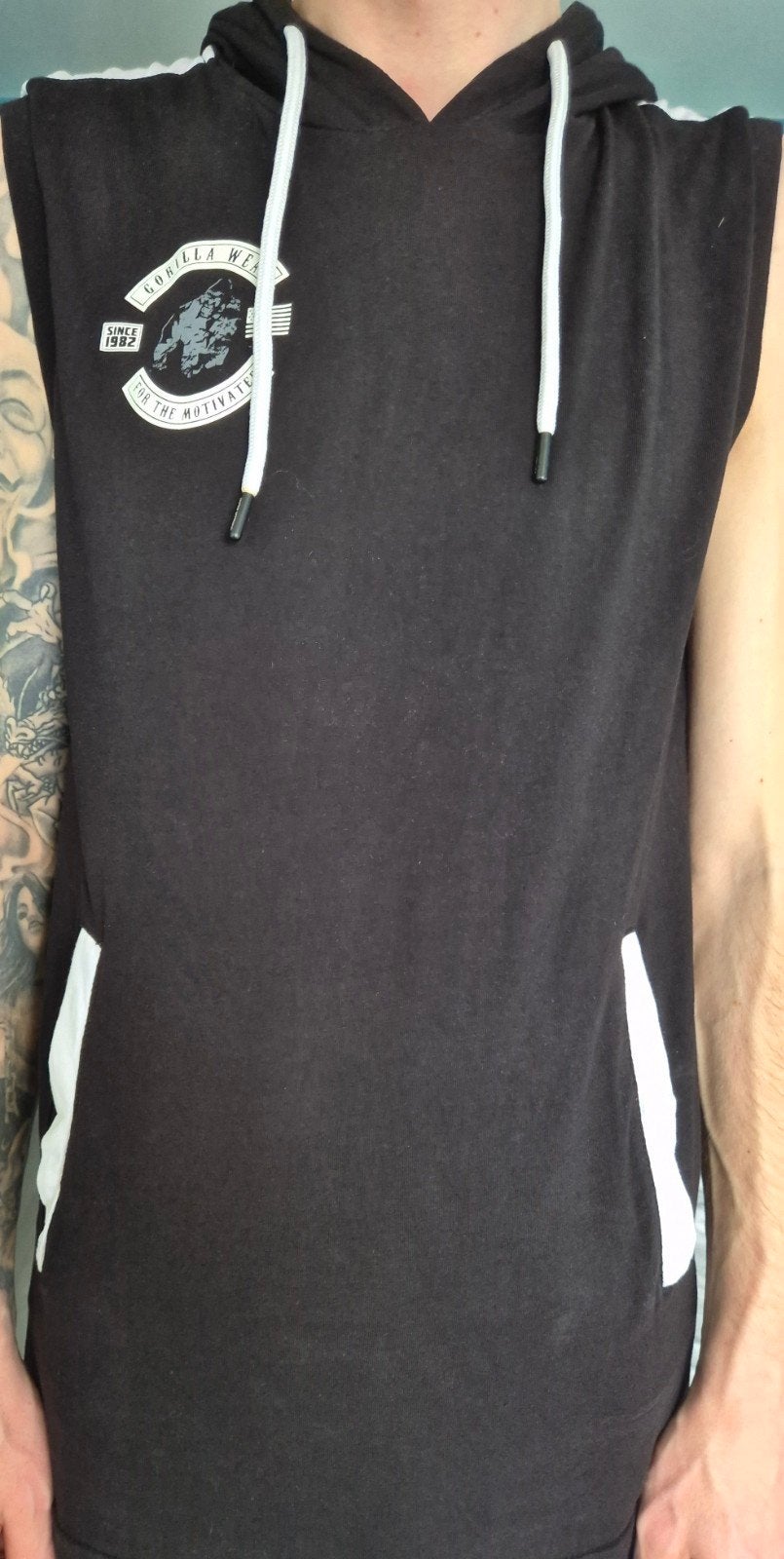 Gorilla Wear mouwloze hoodie - Maat S (nieuwstaat), Fitness, Zwart, Ophalen of Verzenden, Zo goed als nieuw