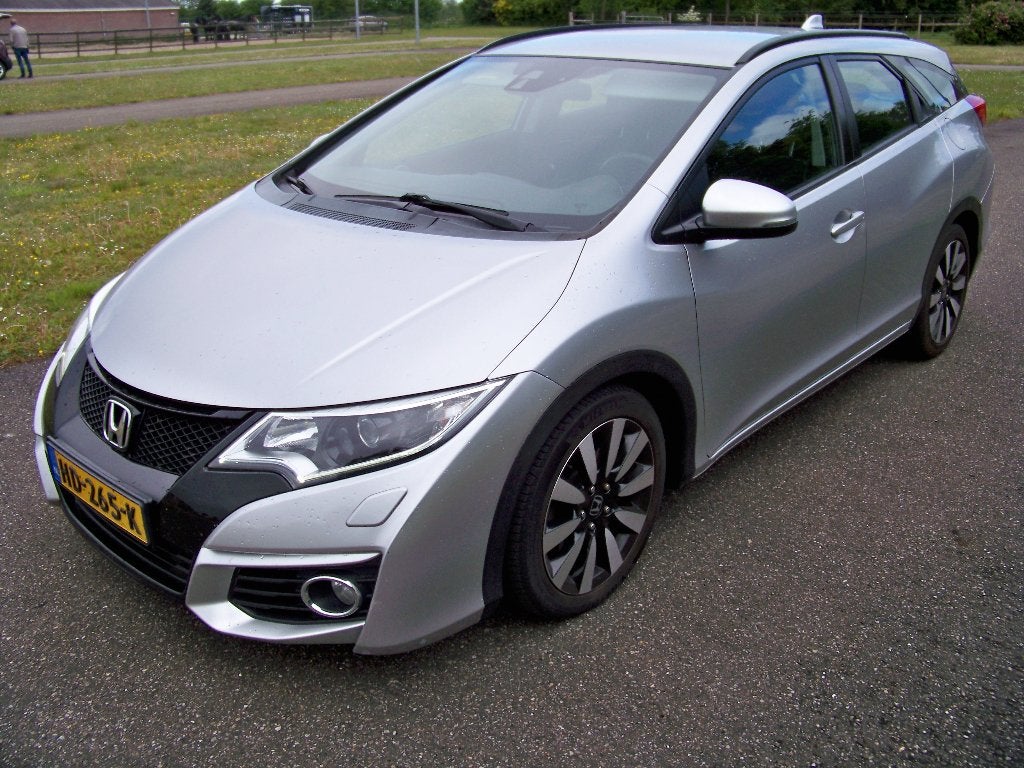 Honda Civic 1.6D 120pk sport Tourer euro 6, Auto's, Voorwielaandrijving, Dealer onderhouden, Stof, 4 cilinders