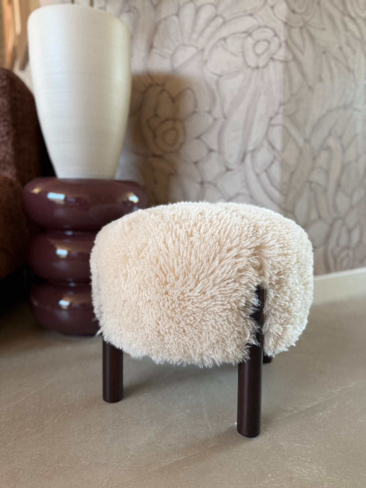 Trendy teddy krukje / poef – crème met houten poten, Ophalen, Zo goed als nieuw, Overige materialen
