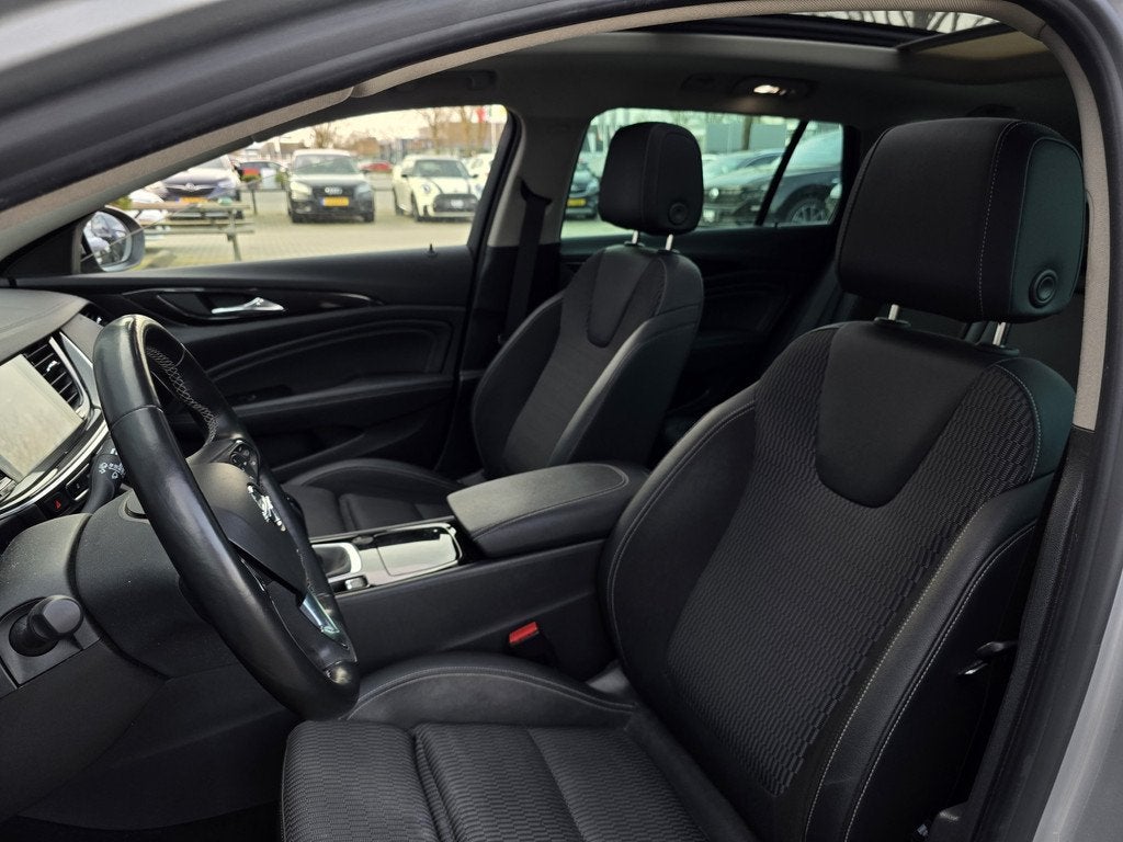 Opel Insignia Sports Tourer 1.5 Turbo Innovation + PANO DAK, Voorwielaandrijving, Gebruikt, Zwart, 4 cilinders