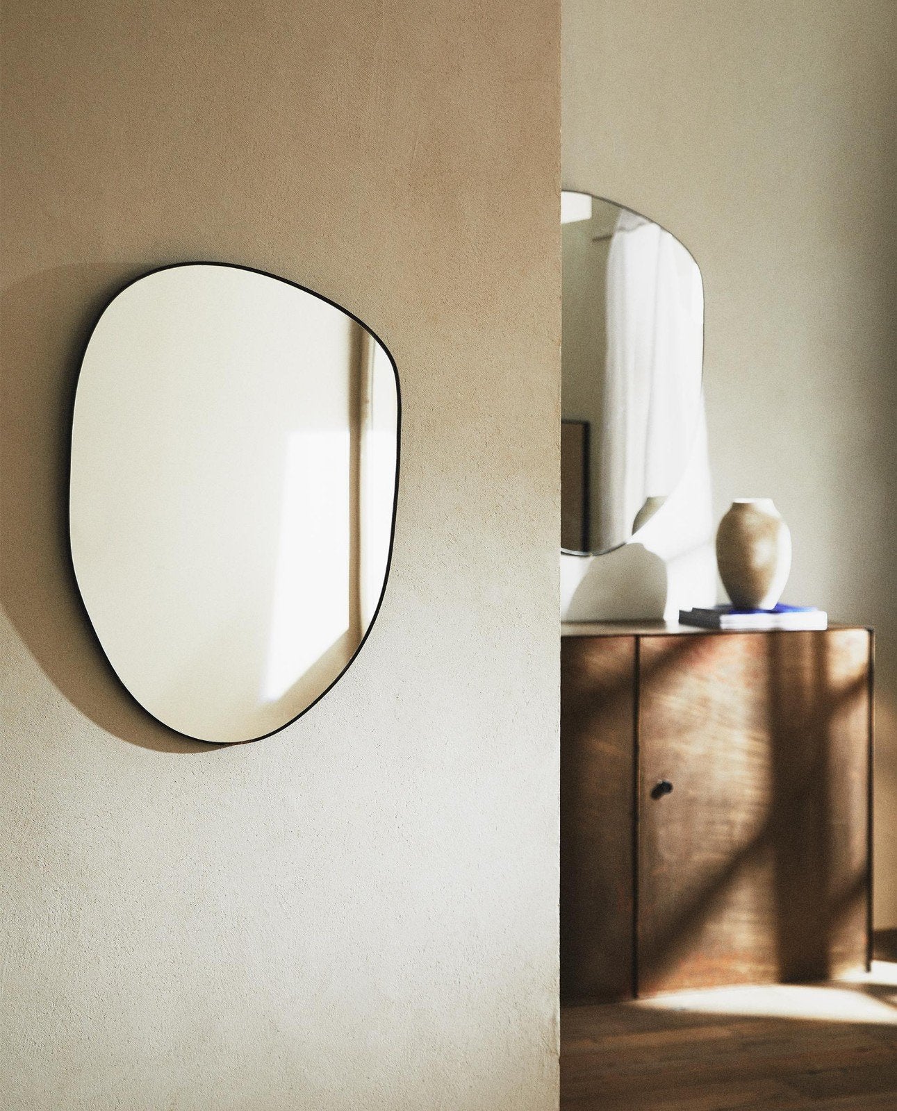 Zara Home Asymmetrische Spiegel - 70x50 cm, Ophalen of Verzenden, Zo goed als nieuw, Minder dan 100 cm, Overige vormen