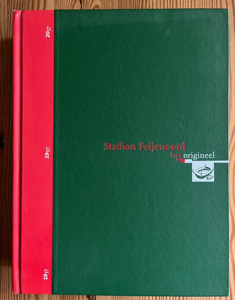 Stadion Feijenoord, Het origineel, 60 jaar Kuip, 1937 -1997, Boeken, Ophalen of Verzenden, Zo goed als nieuw, Balsport