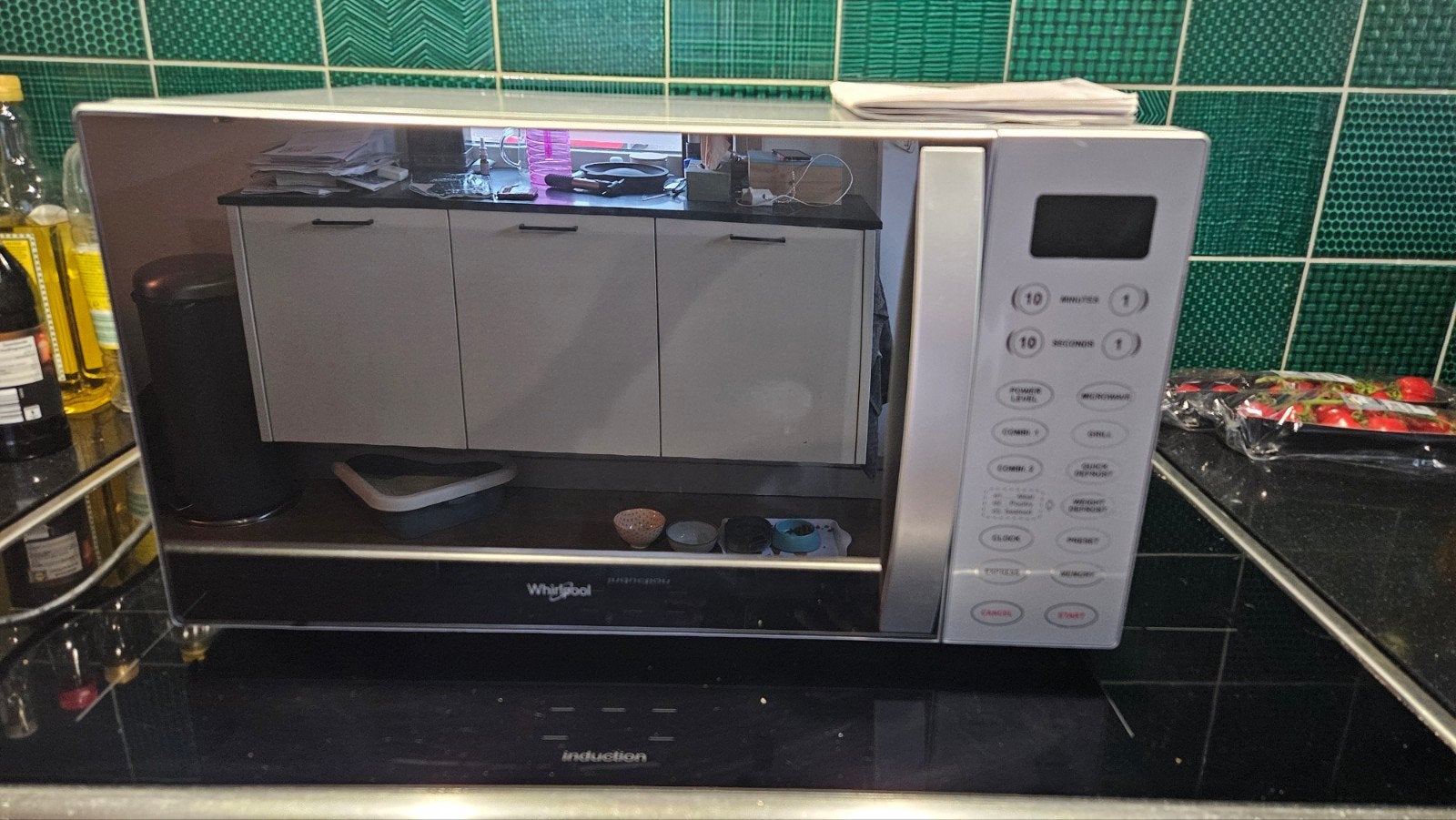 Whirlpool MWO 611 Combimagnetron - Zo goed als nieuw, Ophalen, Combimagnetron, Grill, Zo goed als nieuw