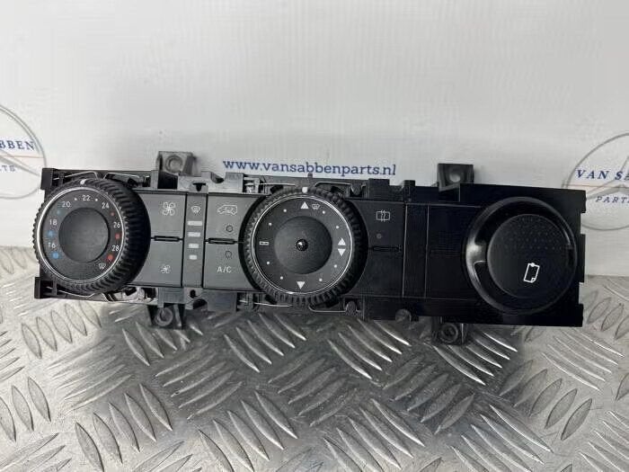 Kachel Bedieningspaneel van een Mercedes Sprinter, Auto-onderdelen, Ophalen of Verzenden, Gebruikt