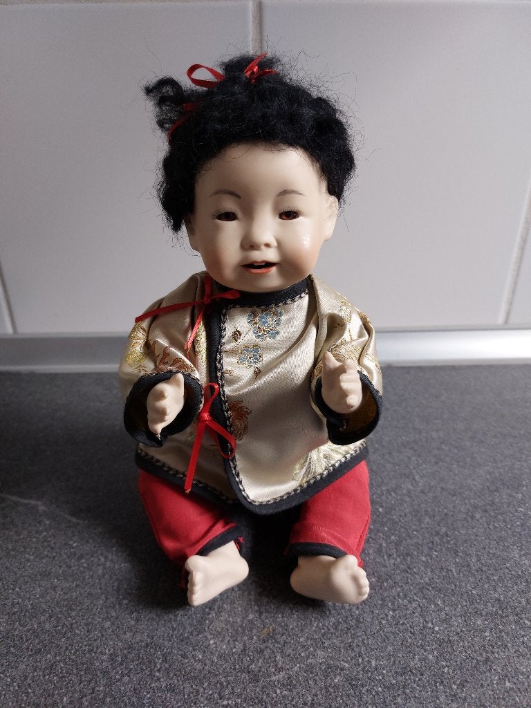 Porseleinen replica pop (2), Ophalen of Verzenden, Gebruikt, Pop