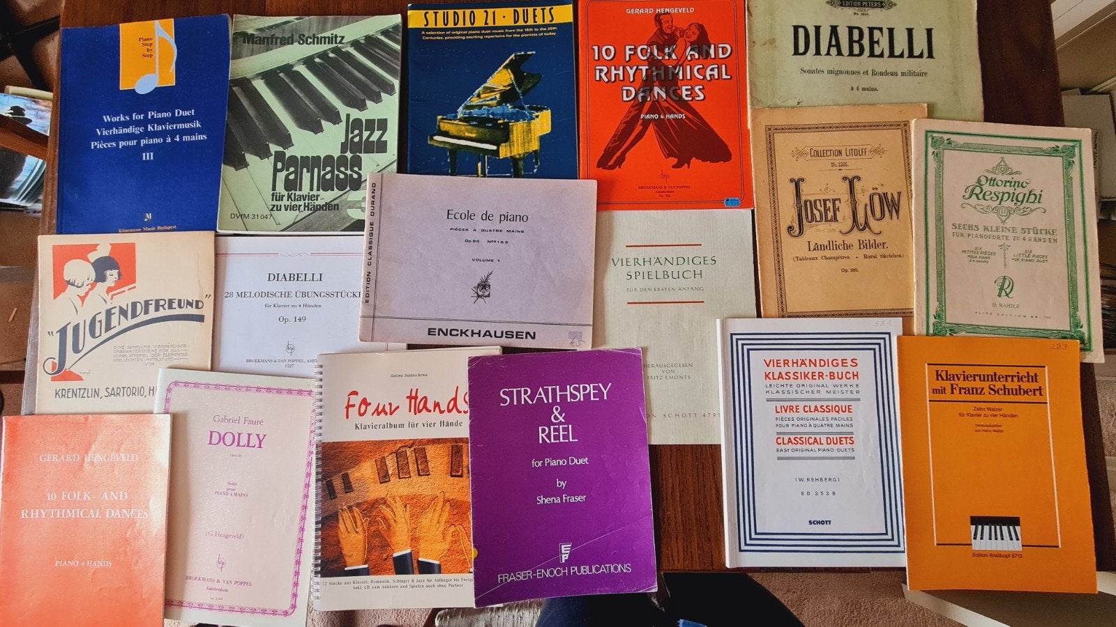 17 pianoboekjes Quatre Mains - Diverse Genres, Ophalen of Verzenden, Artiest of Componist, Piano