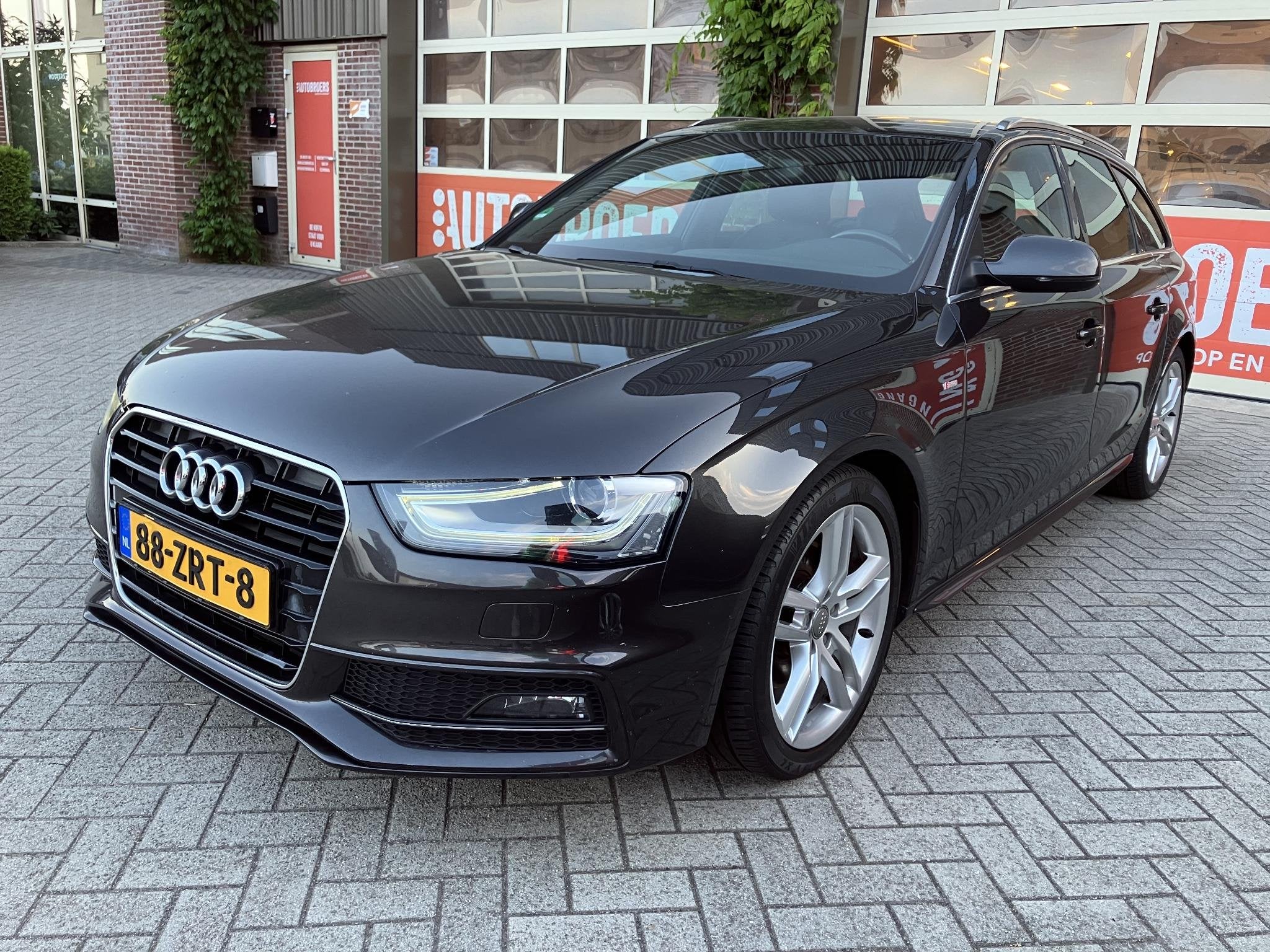 Audi A4 Avant 1.8 TFSI S Edition | 1e Eigenaar | OrgNL | S-l, Auto's, Voorwielaandrijving, Euro 5, Gebruikt, Zwart