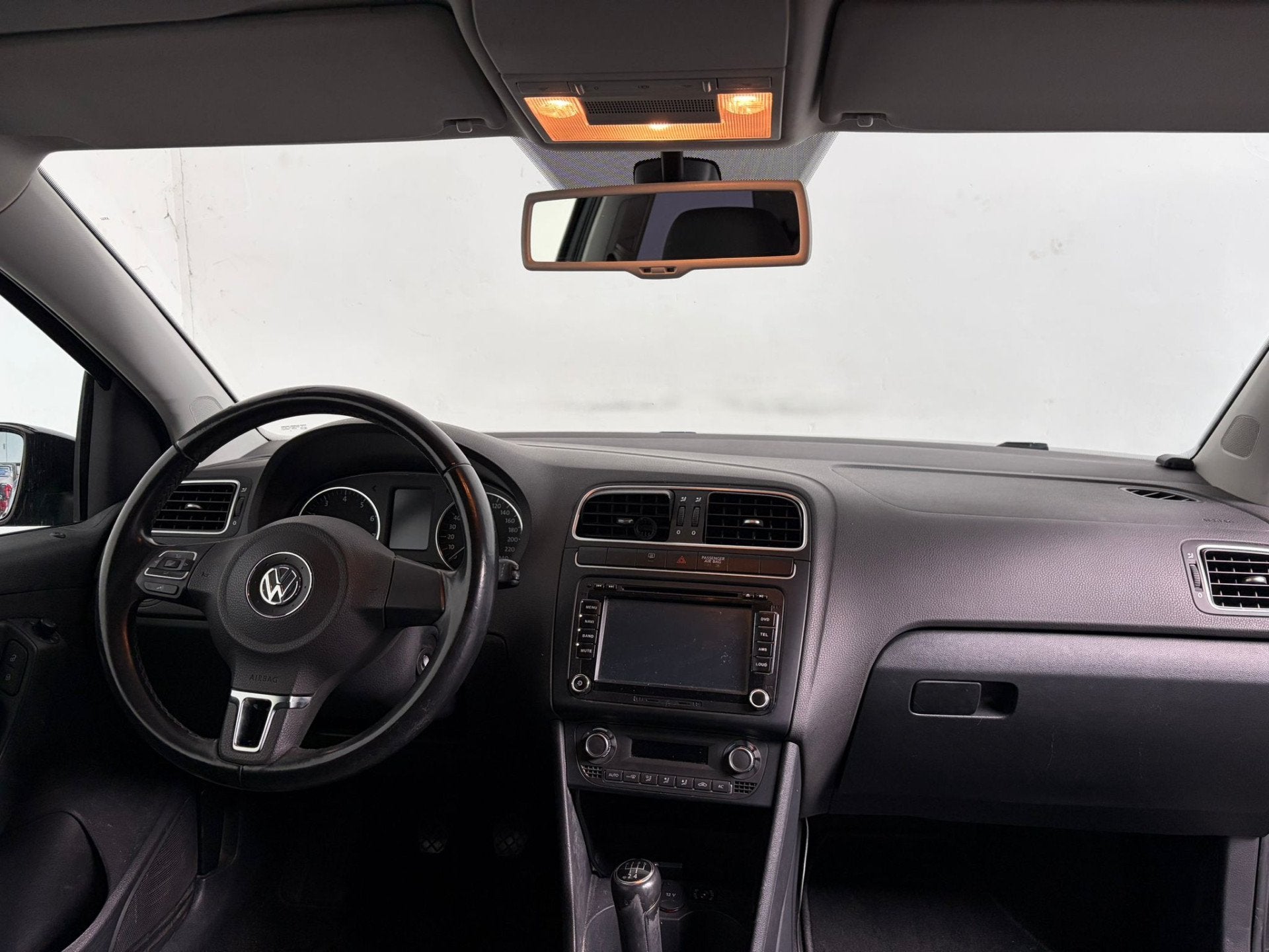 Volkswagen Polo 1.4-16V Comfortline. Clima. Cruise!, Voorwielaandrijving, 86 pk, 4 cilinders, Zwart