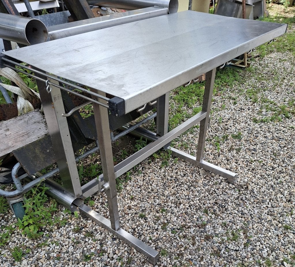 RVS Werktafel verstelbaar, Ophalen, Gebruikt, Ameide, Pellikaan