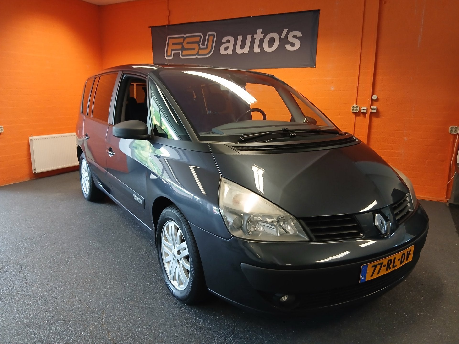 Renault Espace 2.0 TURBO / AUTOMAAT / DYNAMIQUE / AIRCO!, Auto's, Renault, 1998 cc, Zwart, 4 cilinders, 2000 kg