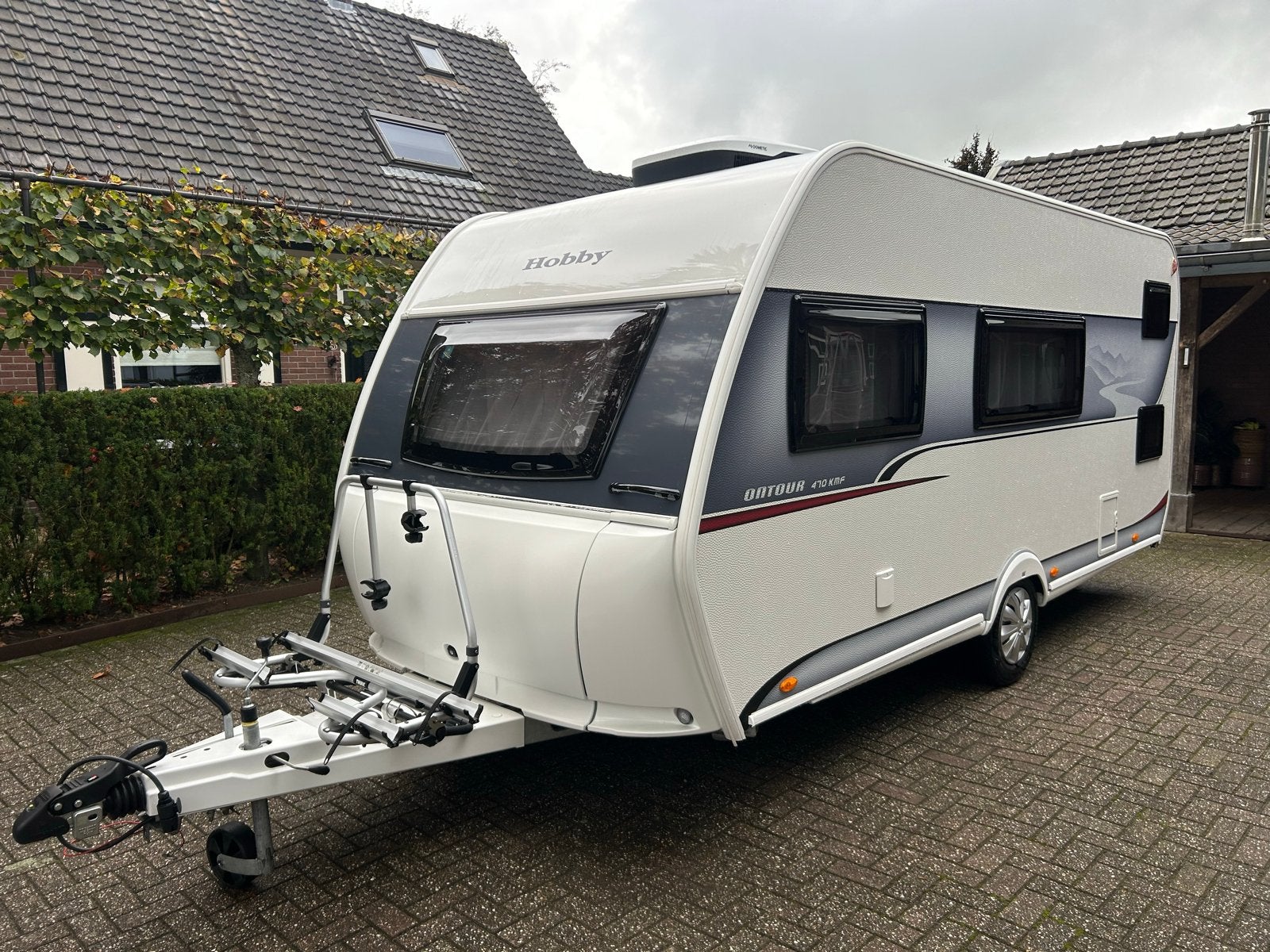 Hobby 470 KMF On Tour 2017, Treinzit, Dwarsbed, Particulier, 6 tot 7 meter