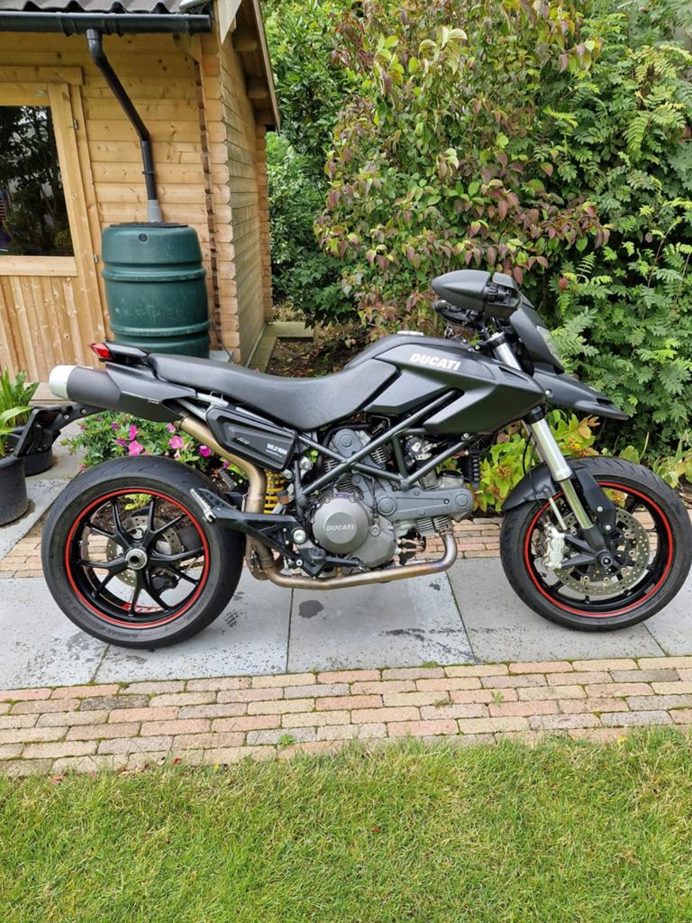 Ducati Hypermotard 796.  35KW (A2), Particulier