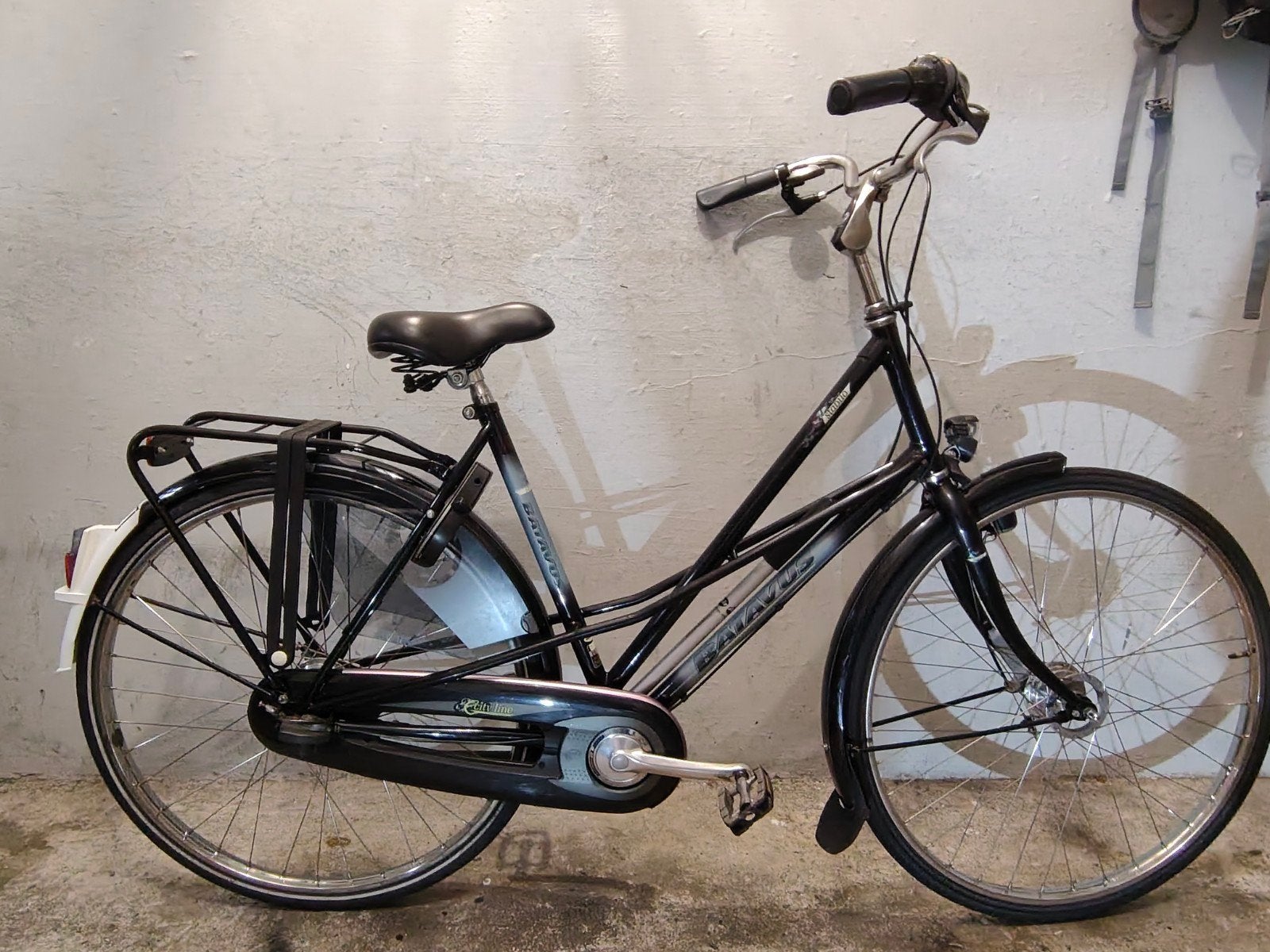 Damesfiets meidenfiets herenfiets toerfiets 28inch Batavus, Ophalen, 53 tot 56 cm, Batavus, Zo goed als nieuw