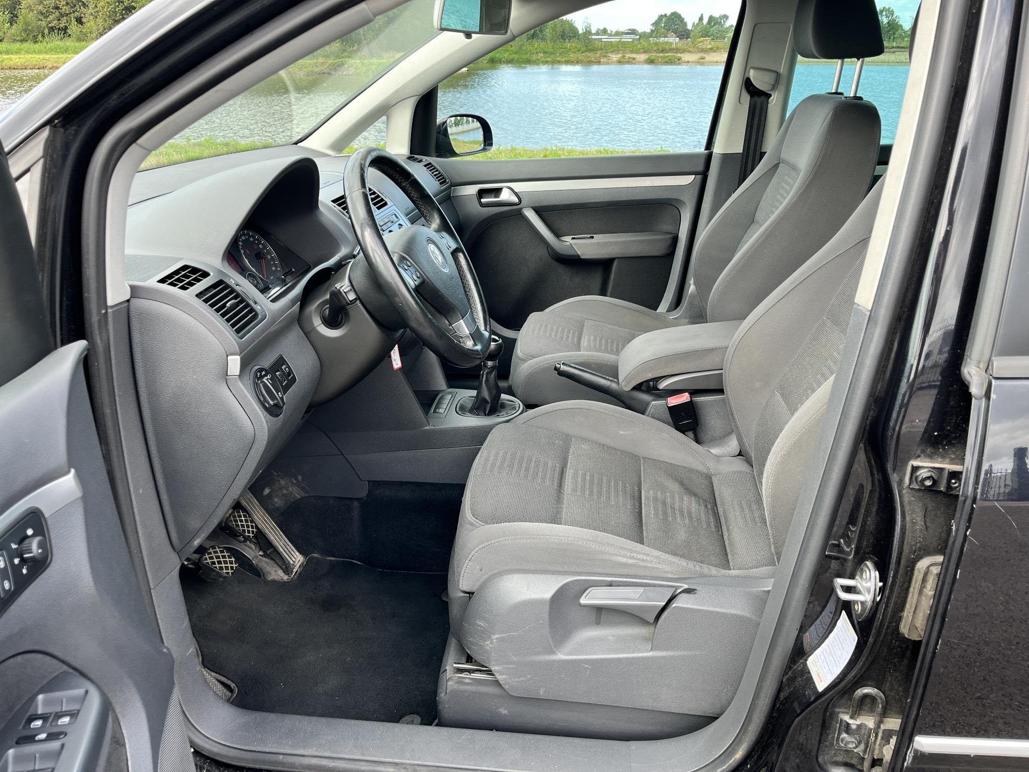 Foto 12 van Volkswagen Touran 1.4 TSI Highline Clima, cruise, stoelverwa