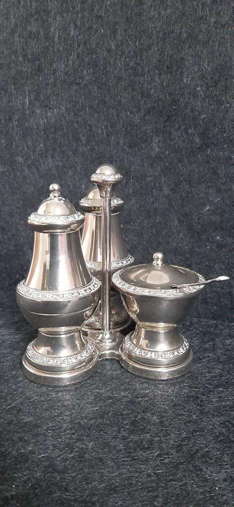 Verzilverd peper, zout, en mosterd potje., Antiek en Kunst, Antiek | Goud en Zilver, Ophalen of Verzenden