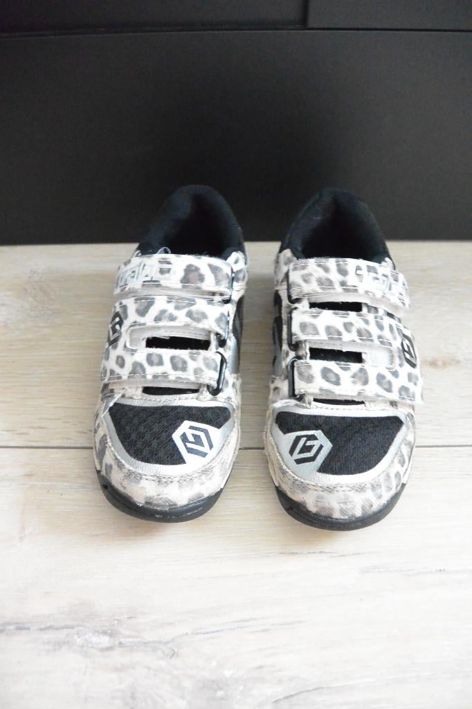 Kunstgrasschoenen van Brabo - maat 29, Sport en Fitness, Ophalen of Verzenden, Gebruikt, Schoenen