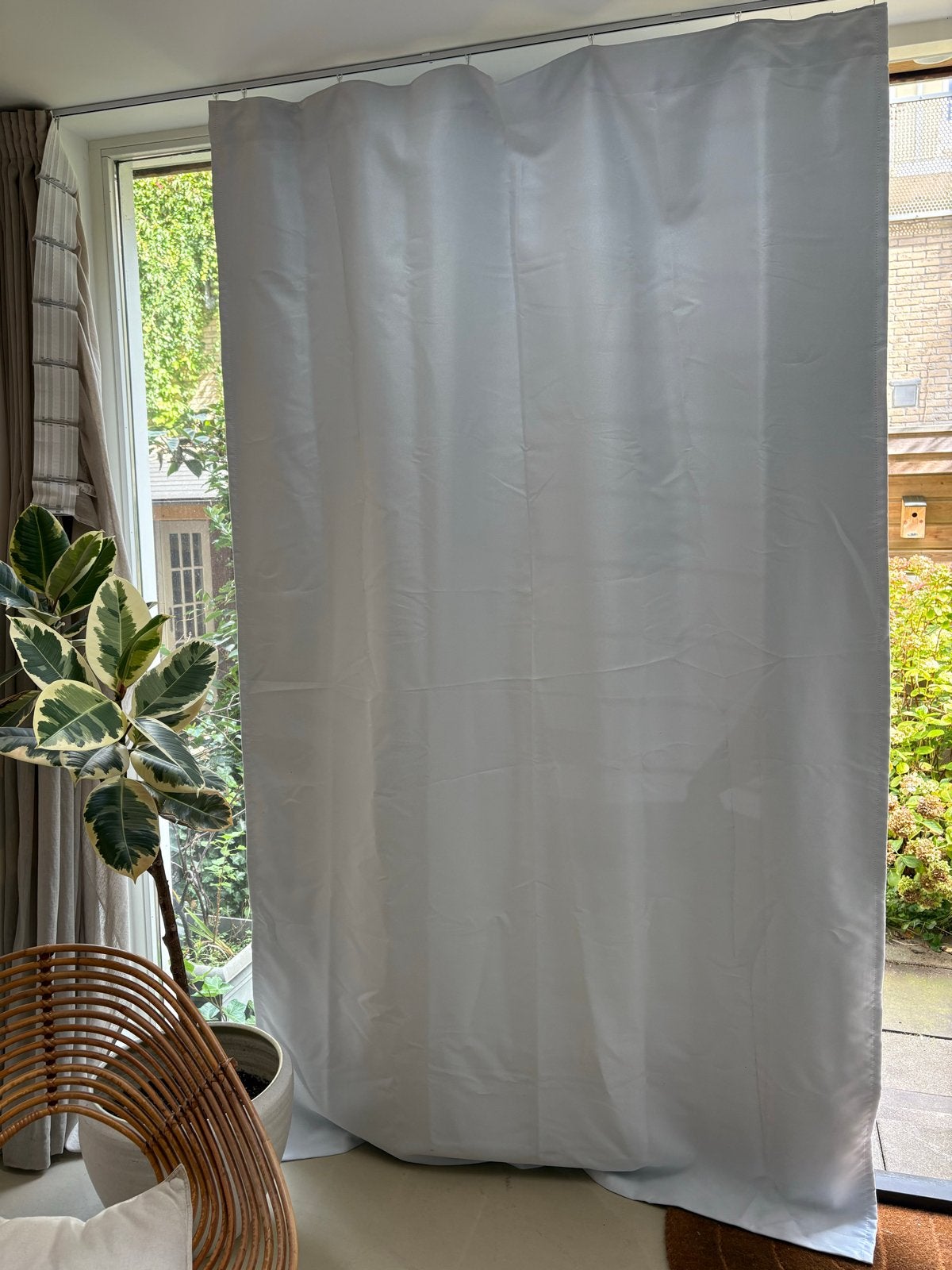 4x Verduisterende Gordijnen zilverblauw - 150x250 cm, Ophalen of Verzenden, Gebruikt, Gordijn, Verduisterend