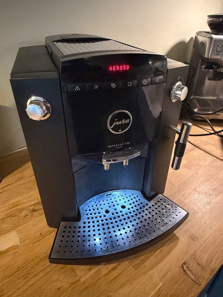 Jura Impressa F50 Classic, Ophalen, Afneembaar waterreservoir, Gebruikt, Koffiemachine