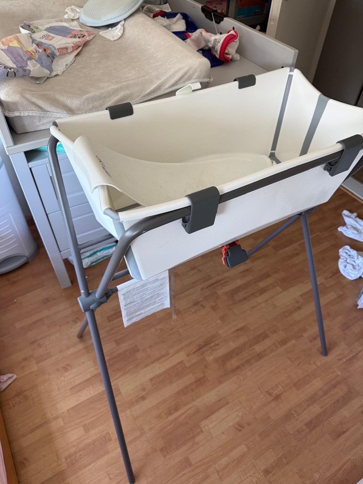 Stokke Flexi Bath opvouwbaar babybadje met standaard, Gebruikt, Badje, Standaard, Ophalen