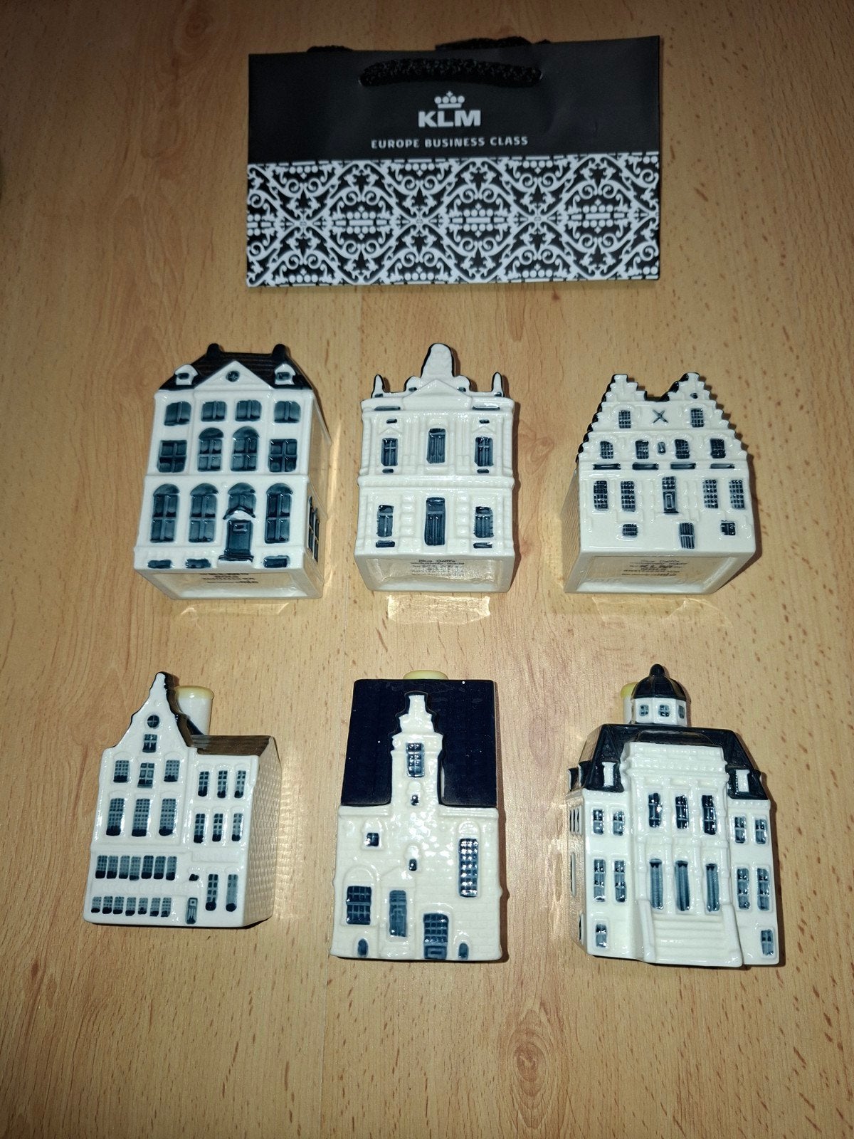 KLM huisjes  oa 80 nummers enkele met flyers, Ophalen of Verzenden, Nieuw, 81 t/m 91, Gevuld