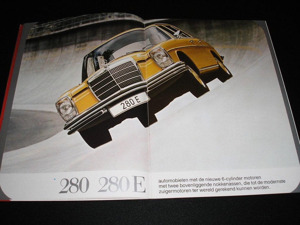 Mercedes-Benz personenwagenprogramma 1973, Ophalen of Verzenden, Gelezen, Mercedes
