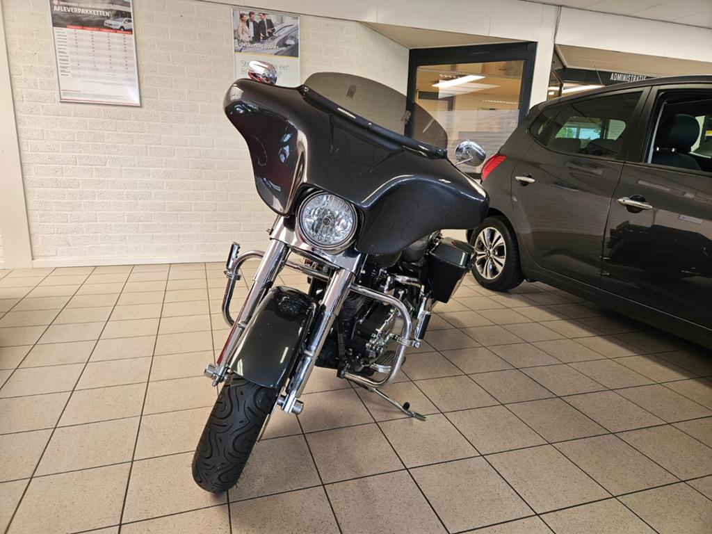 Harley-Davidson Road King Custom - Unieke Chopper, 2 cilinders, Meer dan 35 kW, Handgeschakeld, Chopper