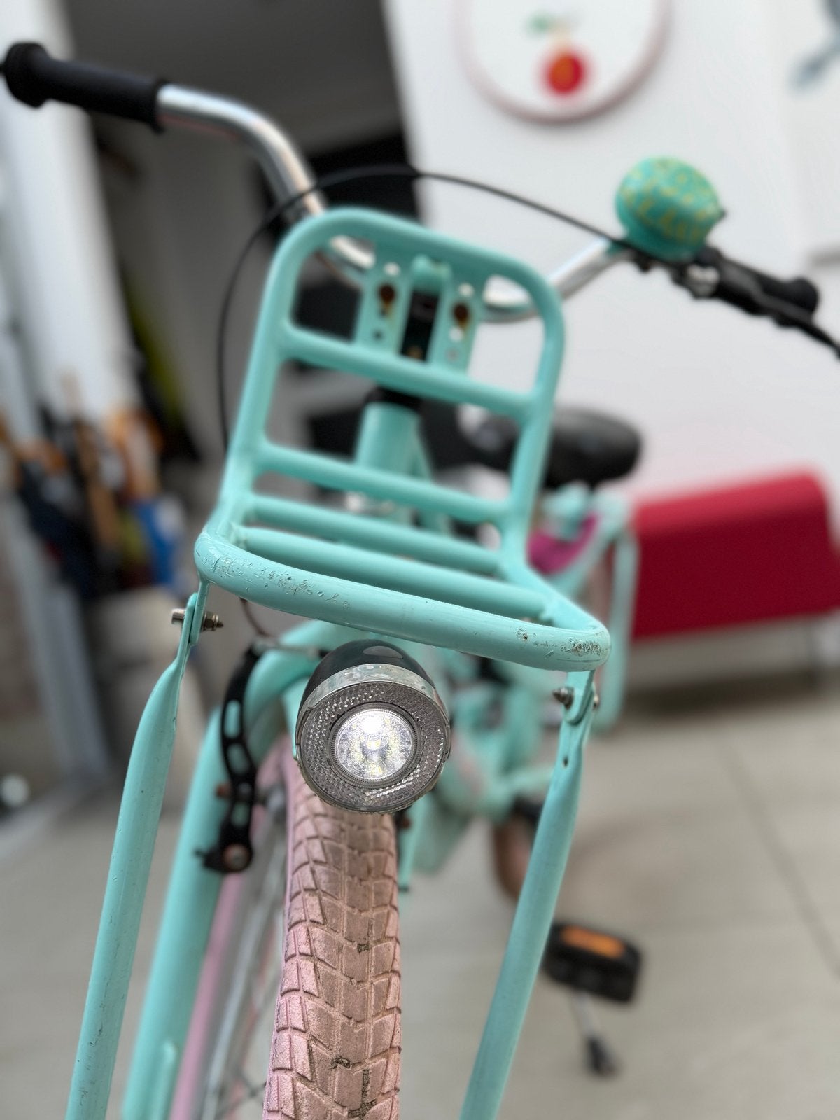 Popal meisjesfiets met voor- en achterdrager 20”, Fietsen en Brommers, Fietsen | Meisjes, Ophalen, Terugtraprem, Gebruikt, Handrem