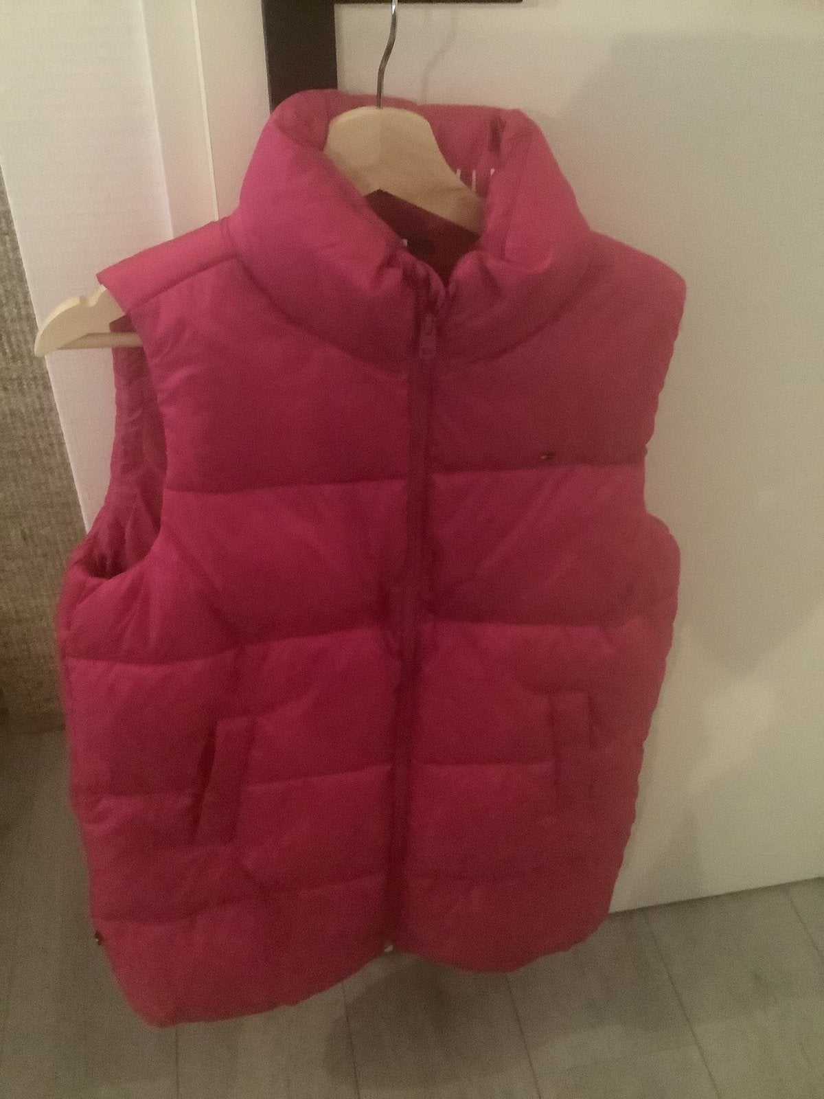 Mooie, nieuwe Tommy Hilfiger, bodywarmer, Kleding | Dames, Ophalen of Verzenden, Nieuw, Maat 34 (XS) of kleiner, Roze