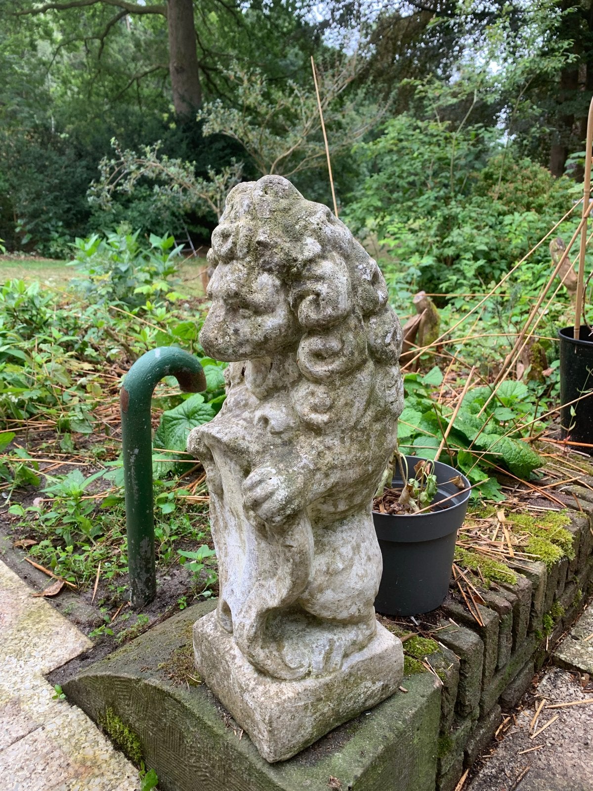 Vintage stenen leeuw beeld voor tuin of interieur, Tuin en Terras, Ophalen, Gebruikt, Steen, Dierenbeeld
