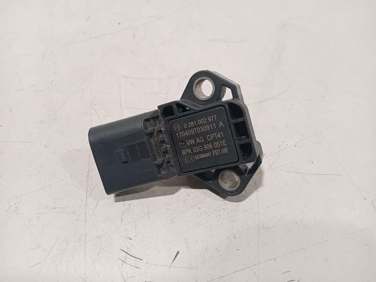 Map sensor Volkswagen Caddy, Van der Ven Autorecycling B.V., Gebruikt, Ettenseweg 76, 4706 PB Roosendaal, The Netherlands, Herkomst onderdeel bekend