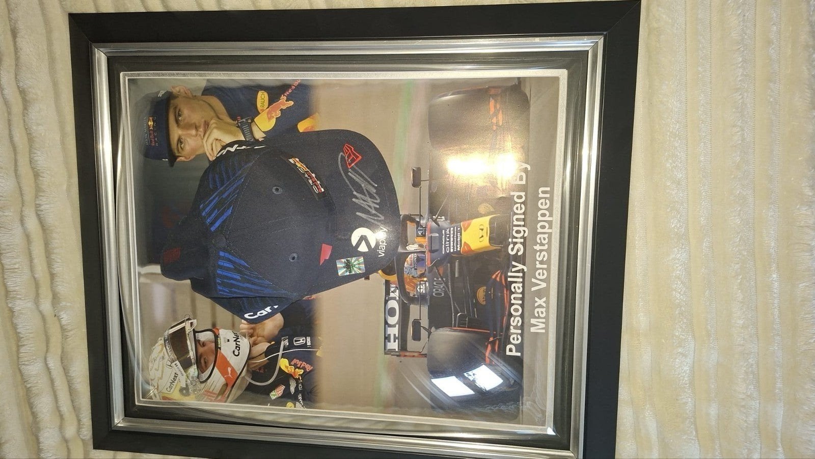 Ingelijste gesigneerde Max Verstappen pet met COA, Ophalen of Verzenden, Zo goed als nieuw, Formule 1