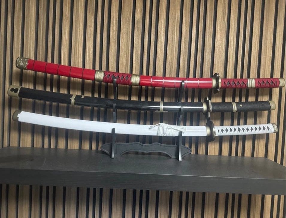 Set van 3 ONE PIECE katana's met standaard, Ophalen of Verzenden, Zo goed als nieuw