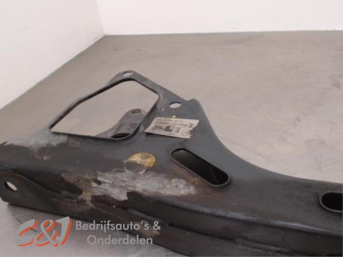 Dwarsbalk frontdeel van een Iveco New Daily, Gebruikt, -, Overige automerken, -