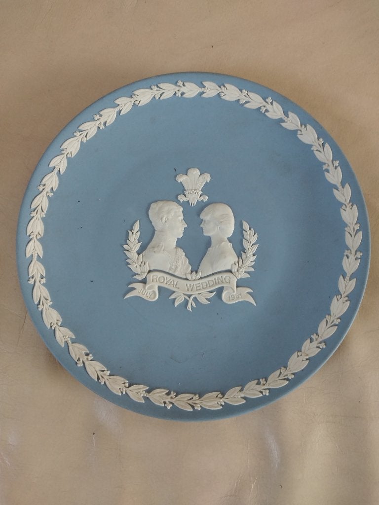 Bord huwelijk Prins Charles en Lady Diana Wedgwood, Verzamelen, Koninklijk Huis en Royalty, Ophalen of Verzenden, Servies