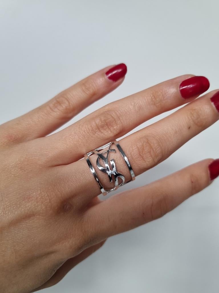 YSL RING zilver kleur, Nieuw, Ophalen of Verzenden, Dame, Goud