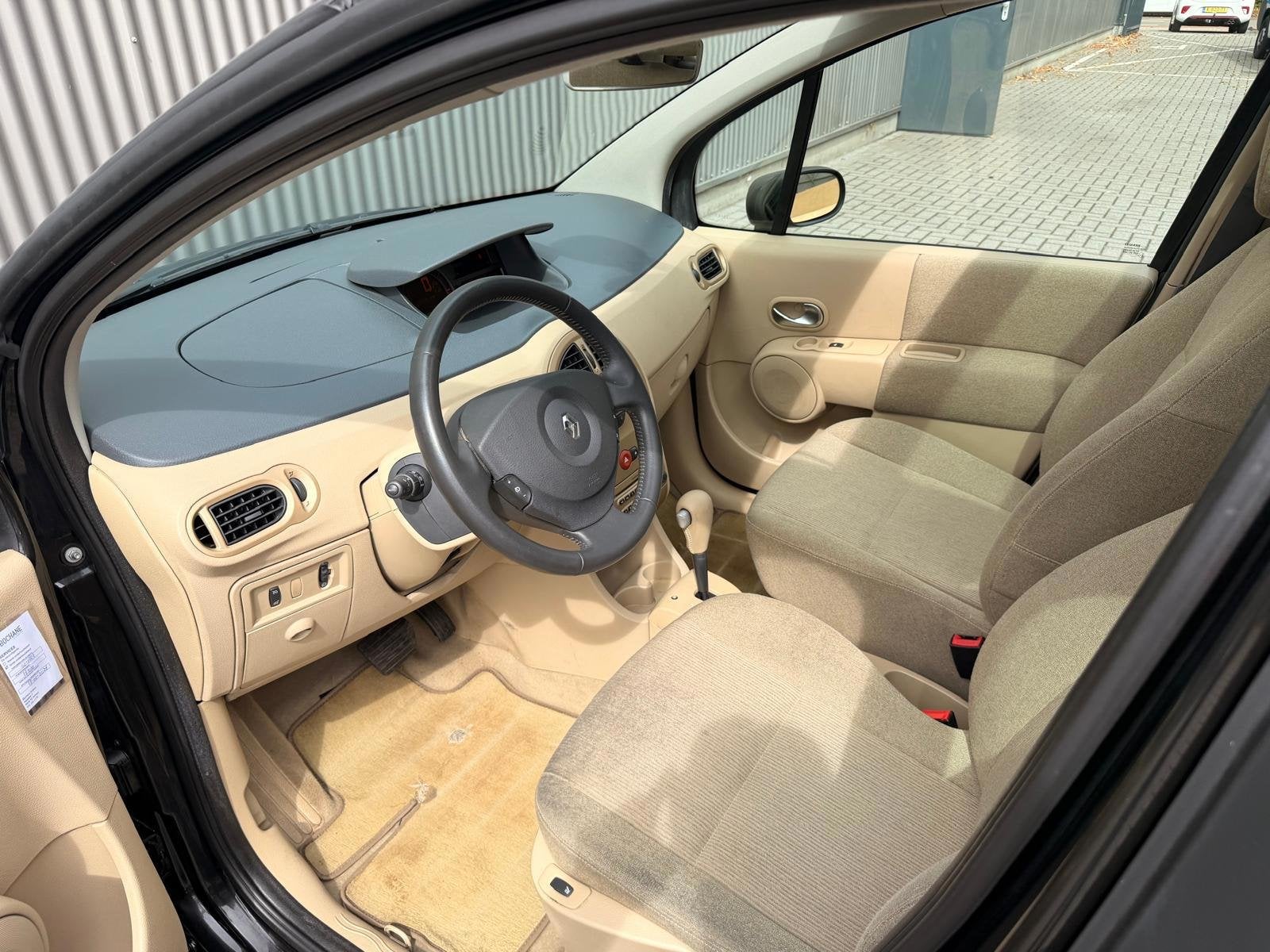 Renault Modus 1.6-16V Initiale Panorama dak|Stoelverwarming|, Auto's, Gebruikt, Beige, 4 cilinders, Zwart