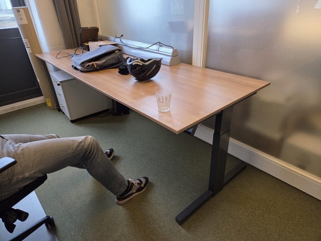 Burotafel, Ophalen, Voortman, Zo goed als nieuw, Overige materialen