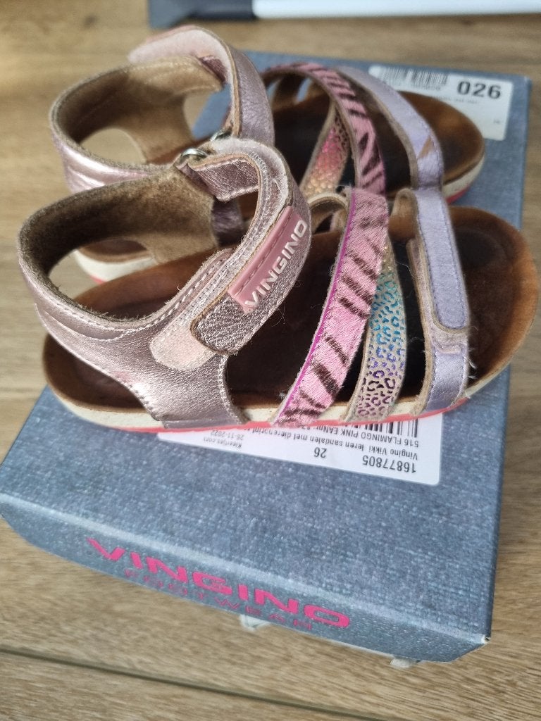 Vingino sandalen maat 26 meisjes met klittenband, Gebruikt, Meisje, Overige typen, Ophalen of Verzenden