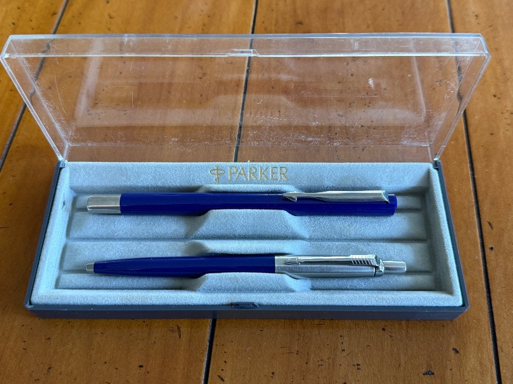 Parker Vector Rollerball en Jotter Balpen set Glanzend blauw, Verzamelen, Pennenset, Parker, Met doosje, Ophalen of Verzenden