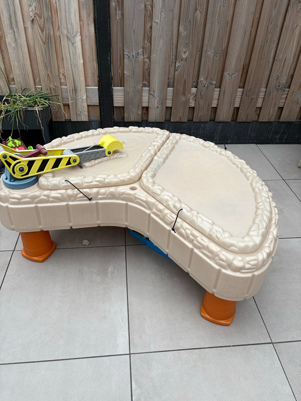 Little Tikes Zand- en Watertafel met Graafmachine, Ophalen, Gebruikt