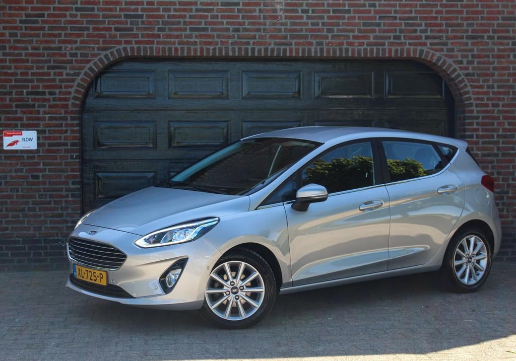 Ford Fiesta 1.0 EcoBoost Titanium, Auto's, Stof, Gebruikt, 100 pk, 49 €/maand