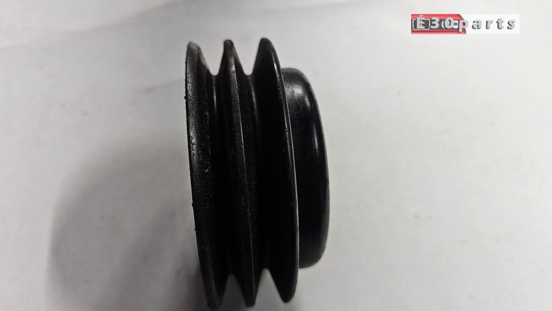 Poelie waterpomp metaal voor airco BMW 3 / 5  serie E30 E34, Auto-onderdelen, Gebruikt, -, Ophalen of Verzenden, -