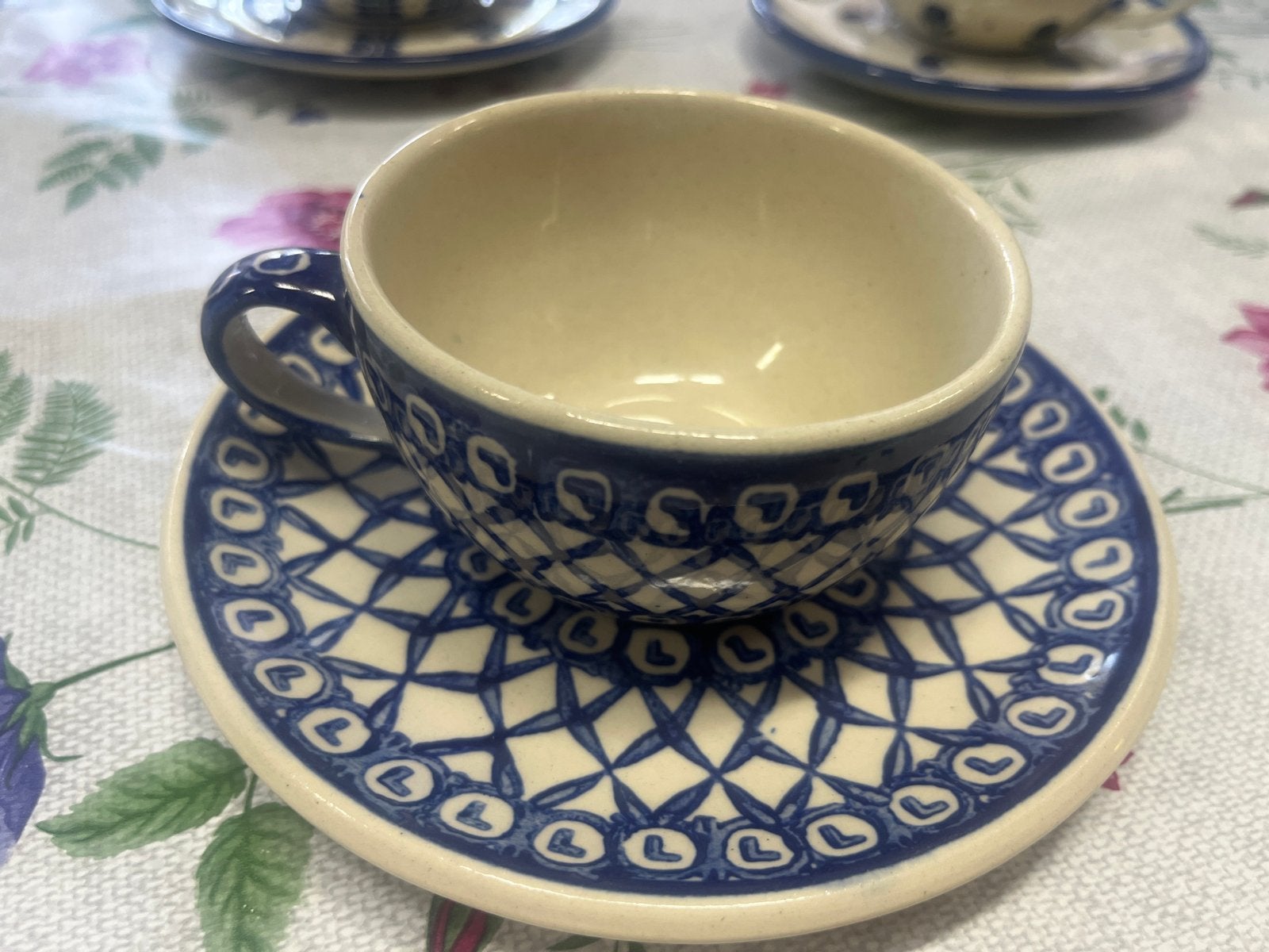 Vintage Bunzlau kop en schotel, handgemaakt, Ophalen of Verzenden