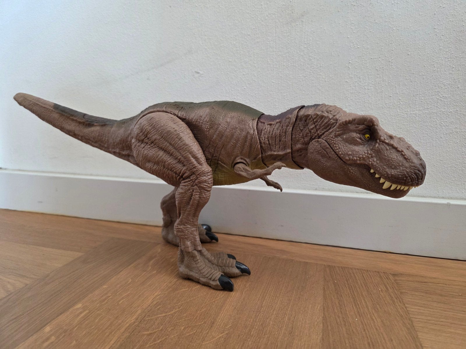 Jurassic World T-Rex Beweegbare Dino met Geluid 53cm, Ophalen of Verzenden, Zo goed als nieuw